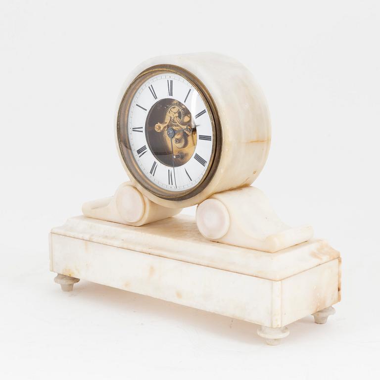An alabaster mantle clock, early 20th Century.