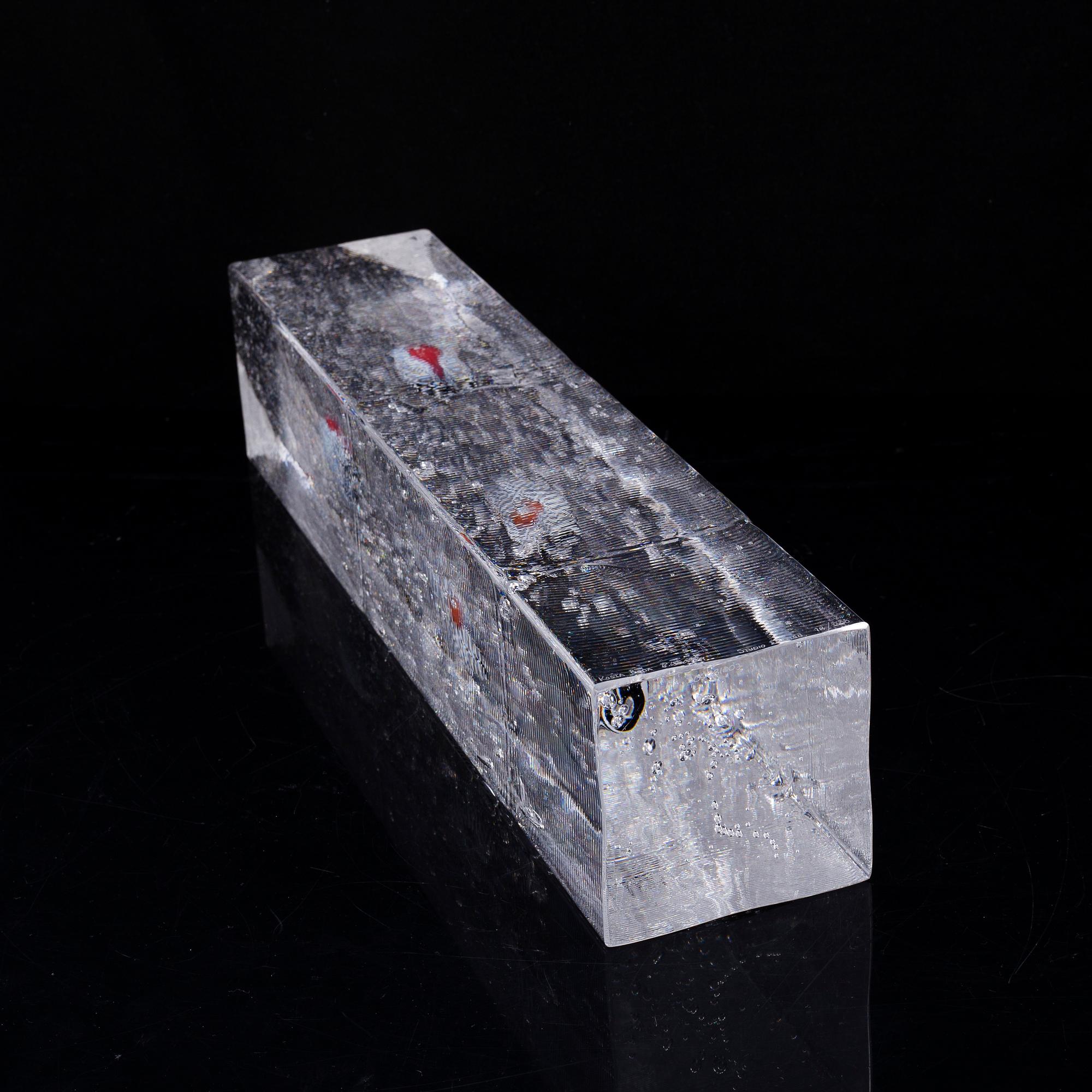 BERTIL VALLIEN, skulptur, glas, Kosta Boda, Studio edition 18/200.