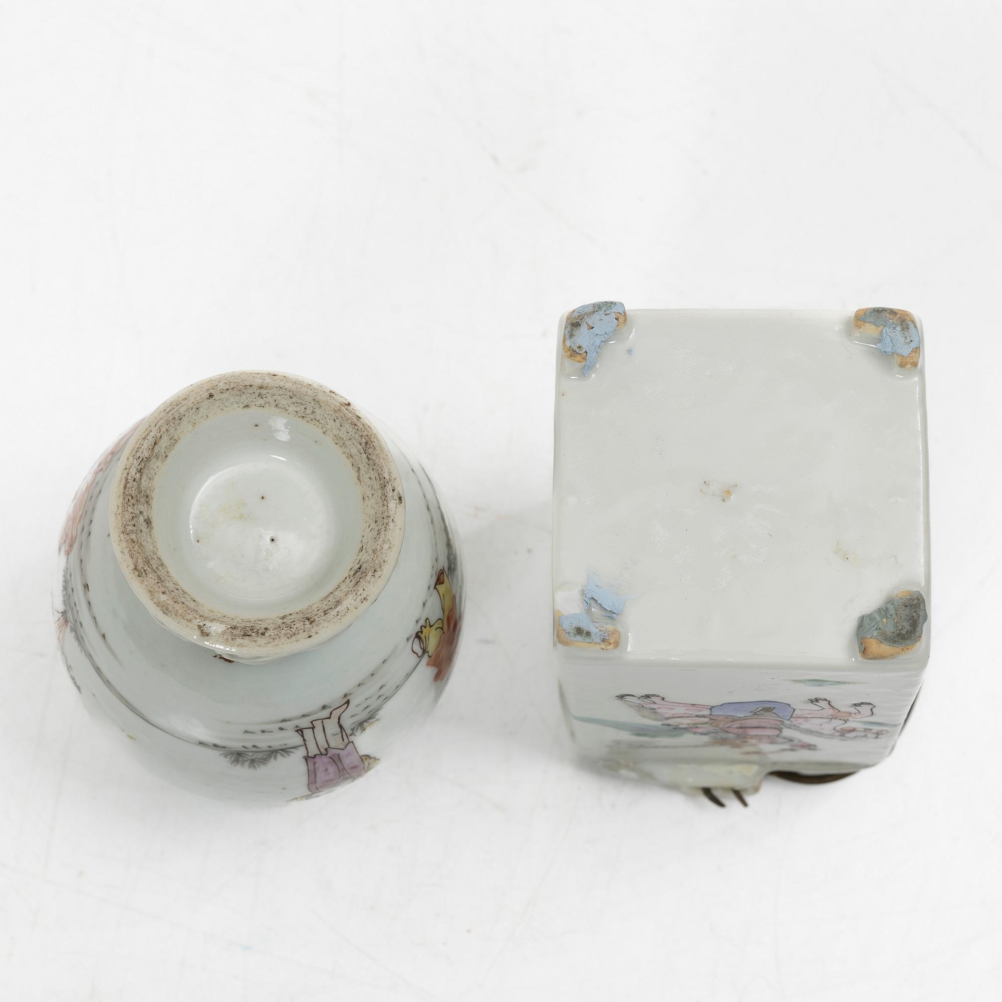 Tesdosa, porslin, Kina, 1700-tal samt tekanna, porslin, Kina, 1800-tal.