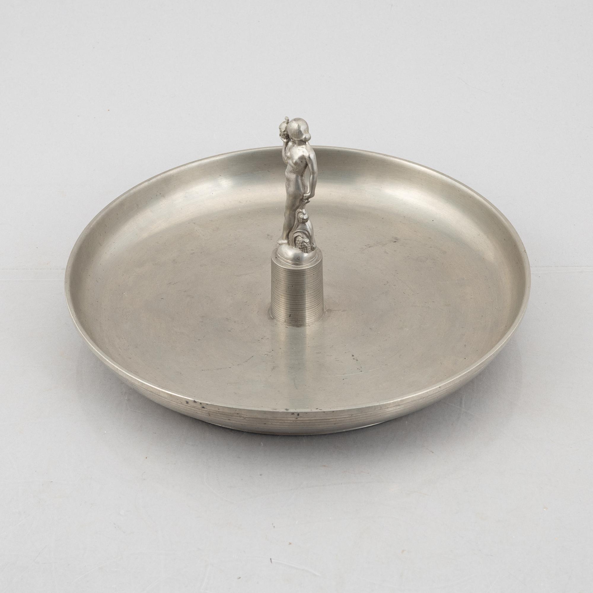 Sylvia Stave, tillskriven, skål, modell "5346", C.G. Hallberg, Stockholm, 1931.