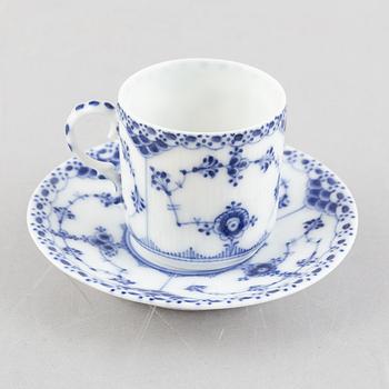 A "Musselmalet half lace" cup with saucer (for a children's service), Royal Copenhagen, model 530, 1893-1900.