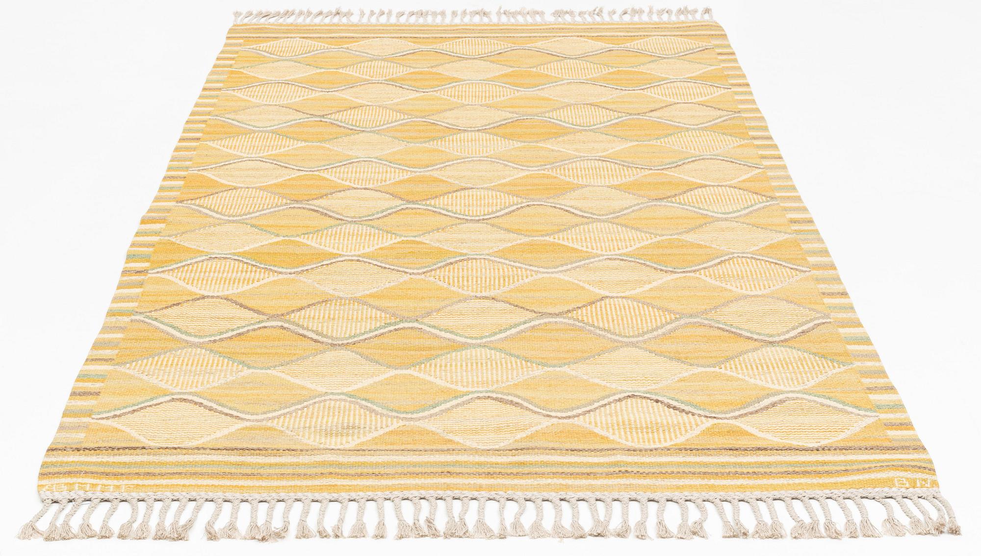 Barbro Nilsson, a carpet, "Spättan, gul", flat weave, ca 269 x 146 cm, signed AB MMF BN.