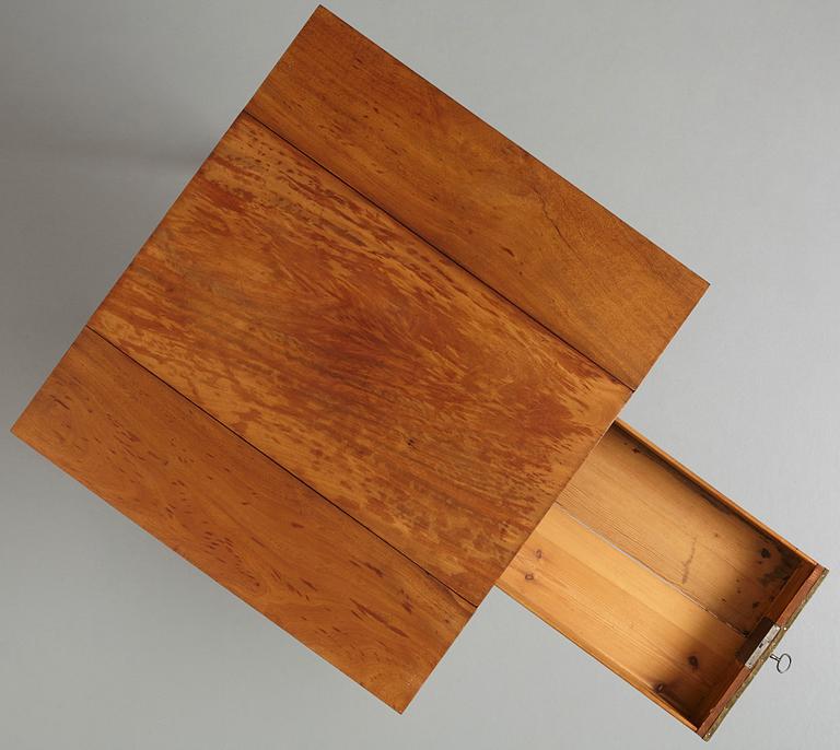 Klaffbord, Stockholmsarbete sent 1700-tal, Sengustavianskt.
