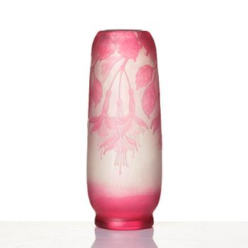 Karl Lindeberg, an Art Nouveau cameo glass vase, Kosta, Sweden, early 20th century.