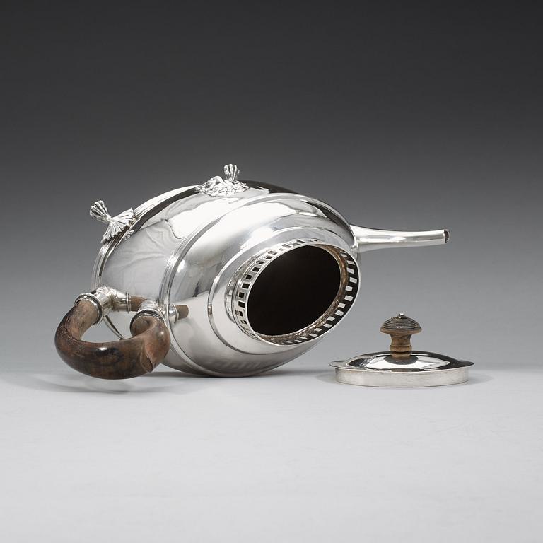 A Swedish 19th century silver tea-pot, Daniel Hallman, Stockholm 1815.