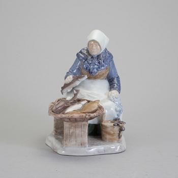 FIGURIN, porslin, Axel Locher, Bing & Gröndal. 1900-tal.