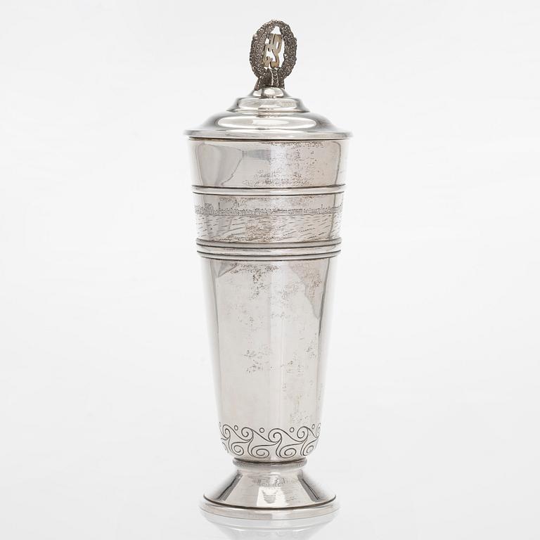 Pokal, silver, 25-års jubileumsseglats 1888-1913, oidentifierad mästare, S:t Petersburg kring 1910.