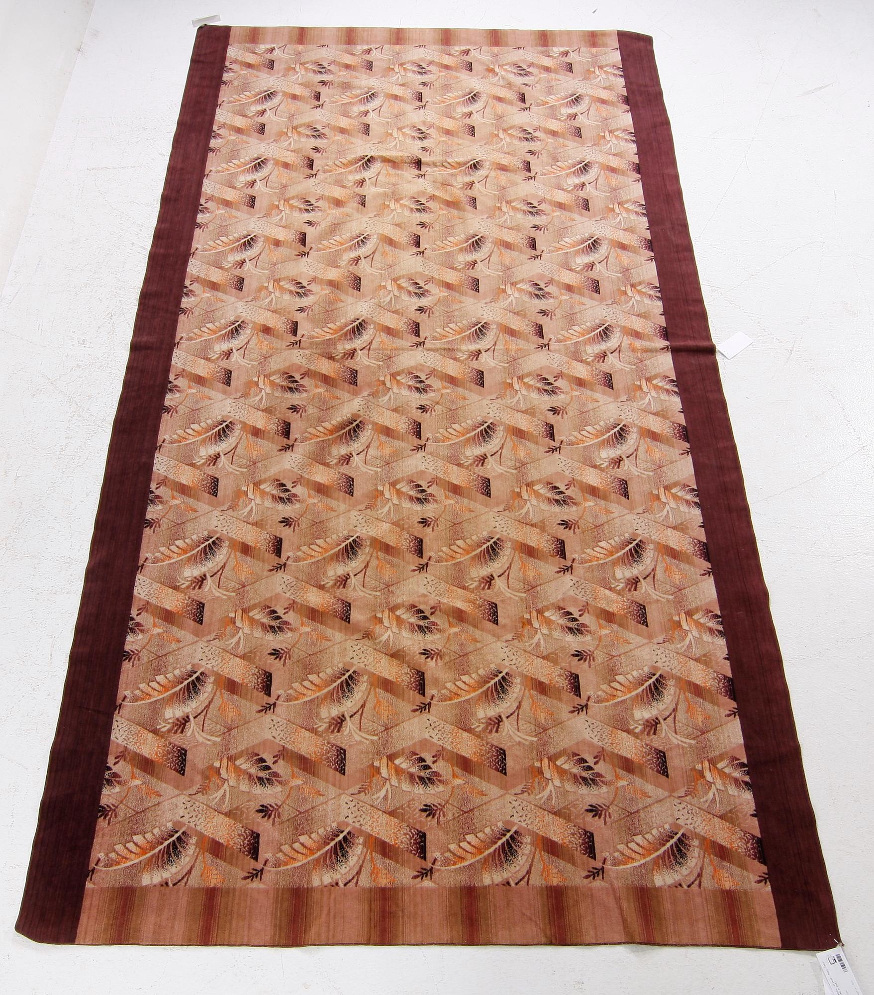 TEXTIL. Plysch. Trol 1940-tal. Ca 150 x 285.