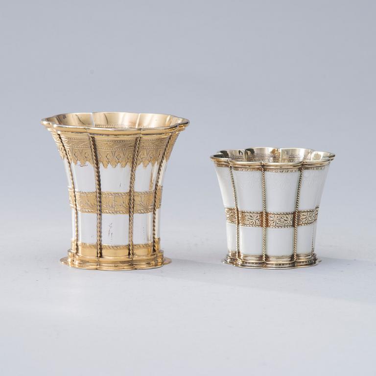 MARGARETABÄGARE, 2 st, sterlingsilver, Albing och A. Michelsen, Danmark 1900-talets senare hälft. Totalvikt 262 g.