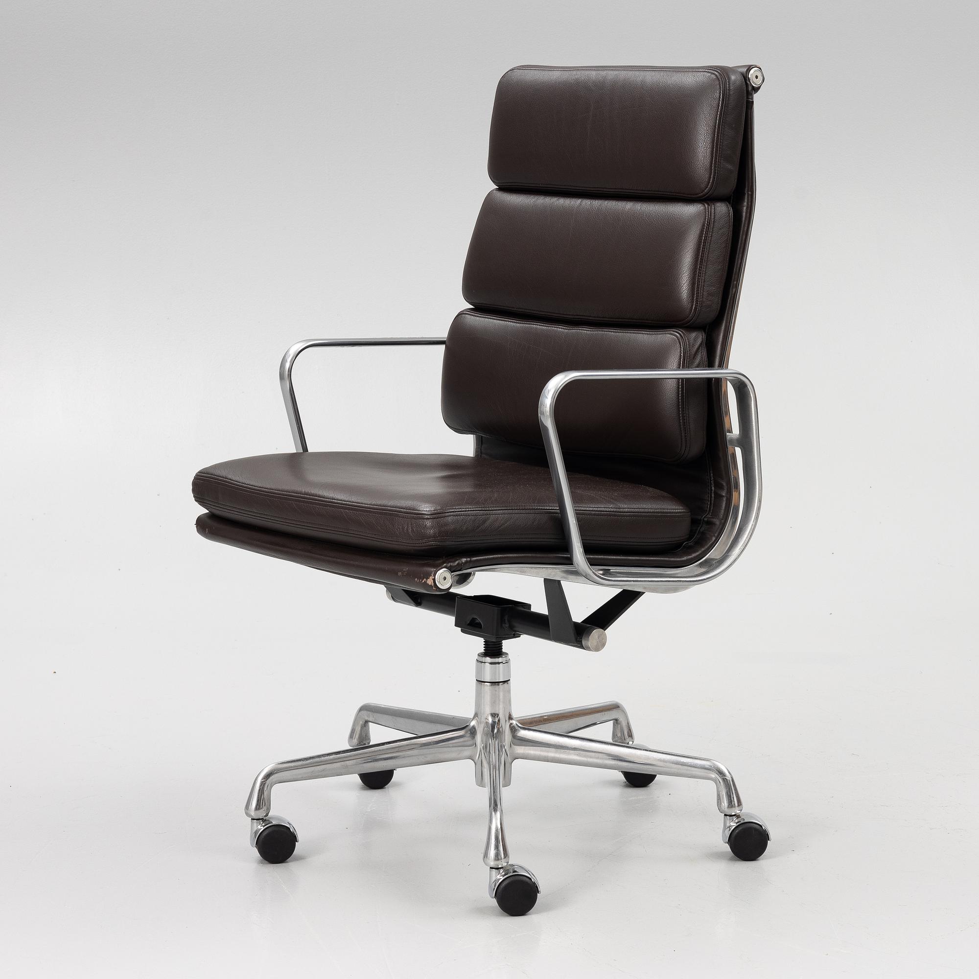 Charles & Ray Eames, kontorsstol, "Soft Pad Chair EA 219, high backrest", Herman Miller, 2000-tal.