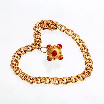 Armband, 18K guld, bismarcklänk med berlock.