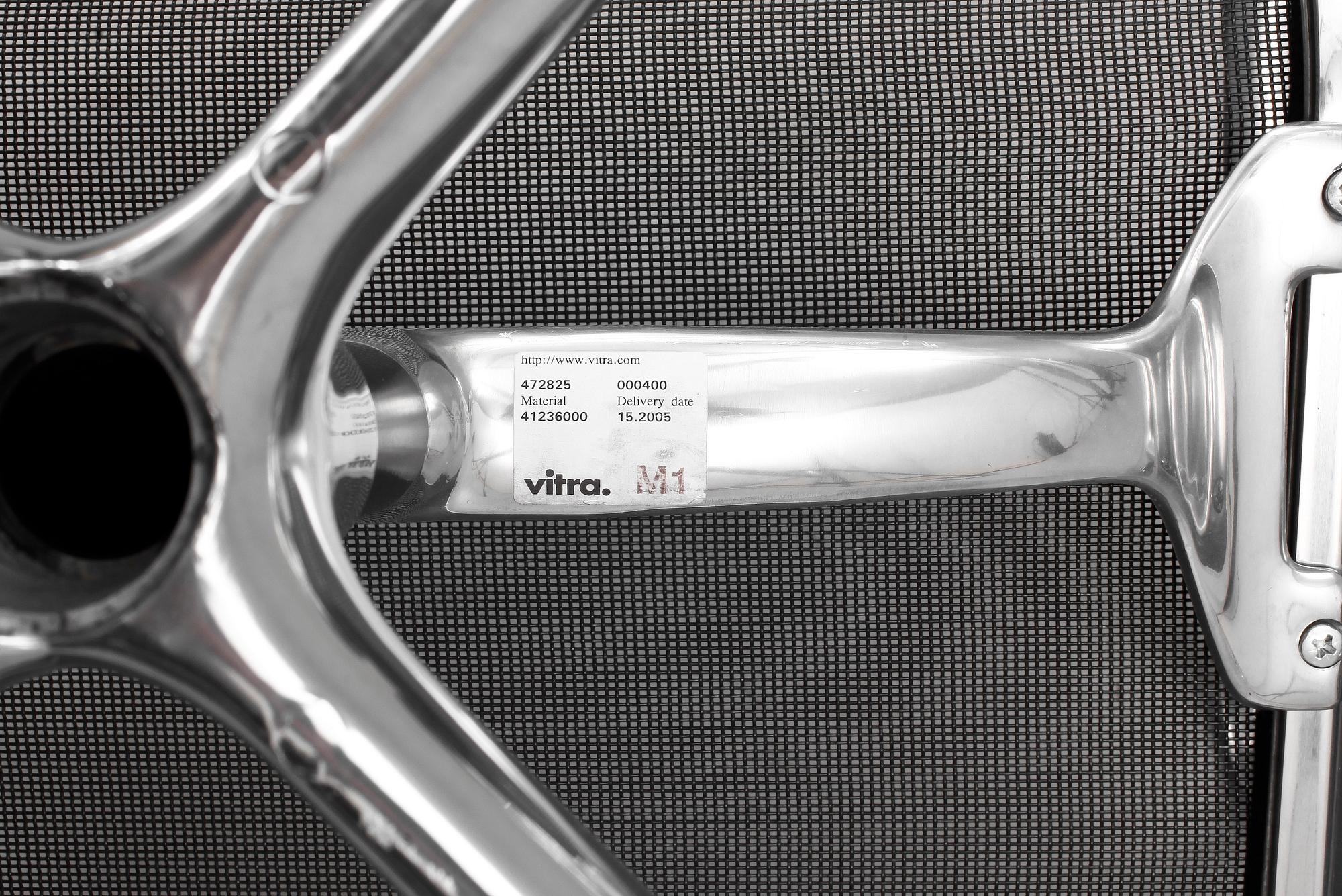 STOL, EA 107, Aluminium Group, Charles & Ray Eames, Vitra, 1900/2000-tal.