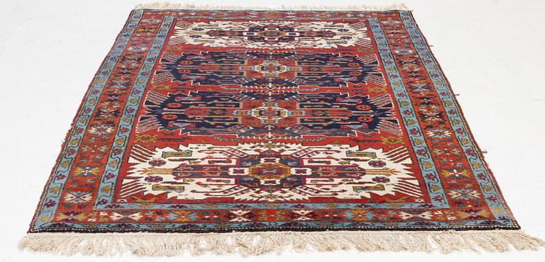 Carpet, northwest Persian, approx. 230 x 150 cm.