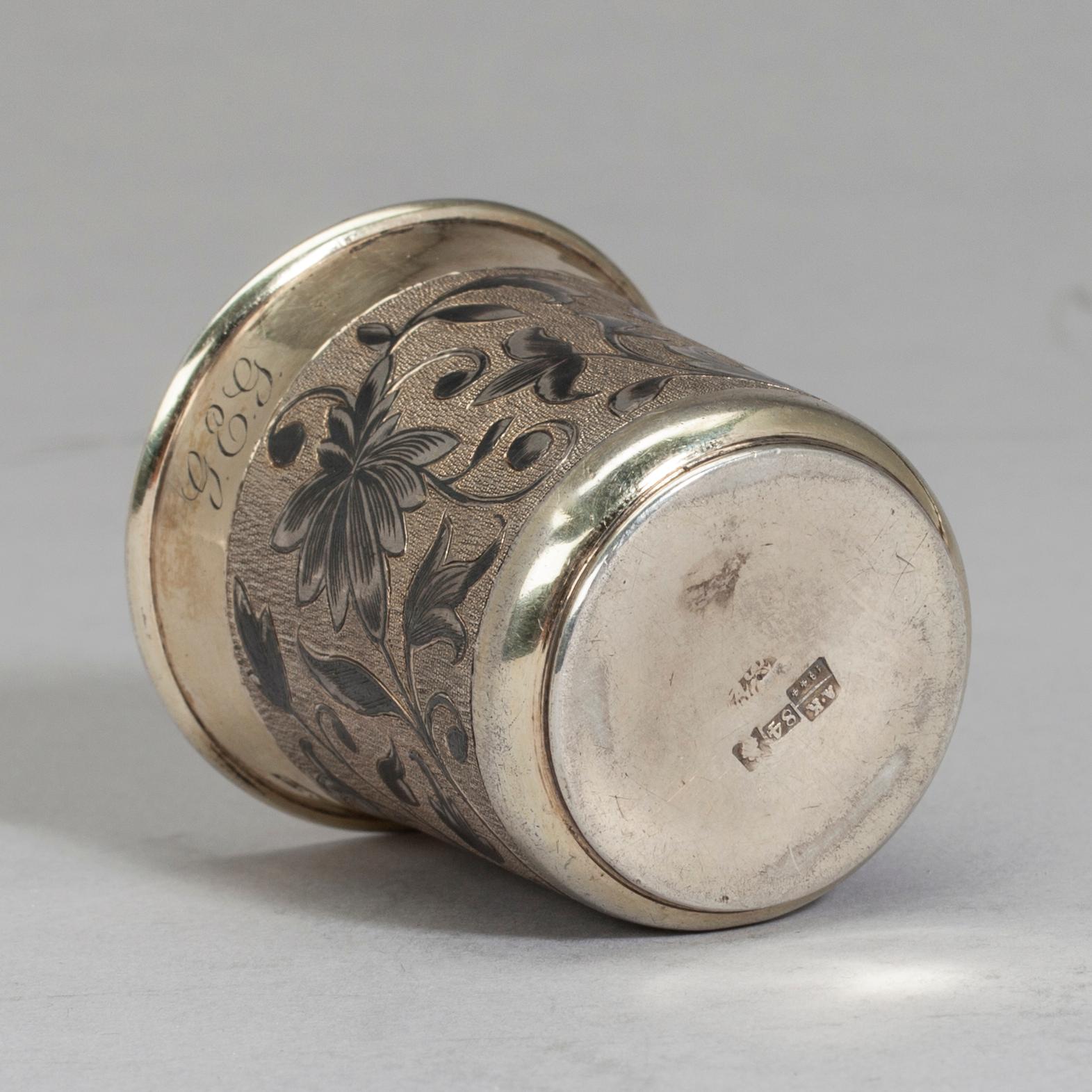 BÄGARE, förgyllt silver och niello, Ryssland, Moskva 1844, vikt 42 g.