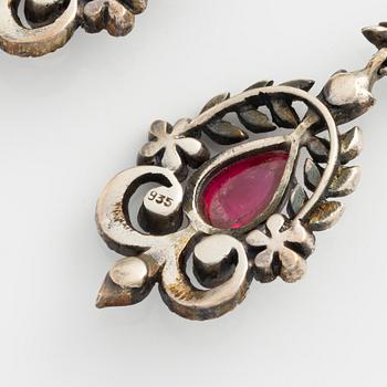 Set of necklace and earrings, silver and paste.