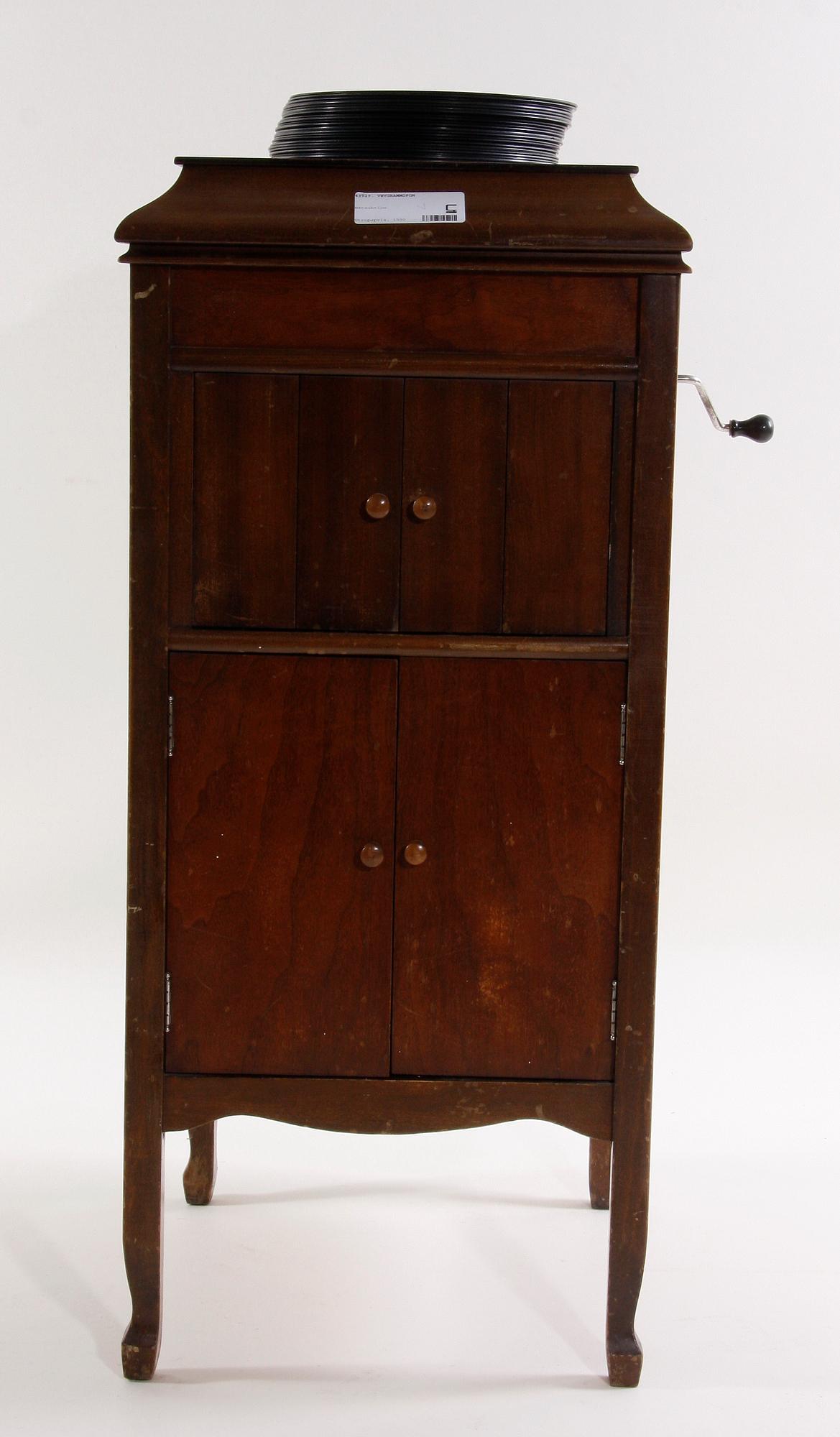 VEVGRAMMOFON. USA. Stämpelmärkt: No. 49377.