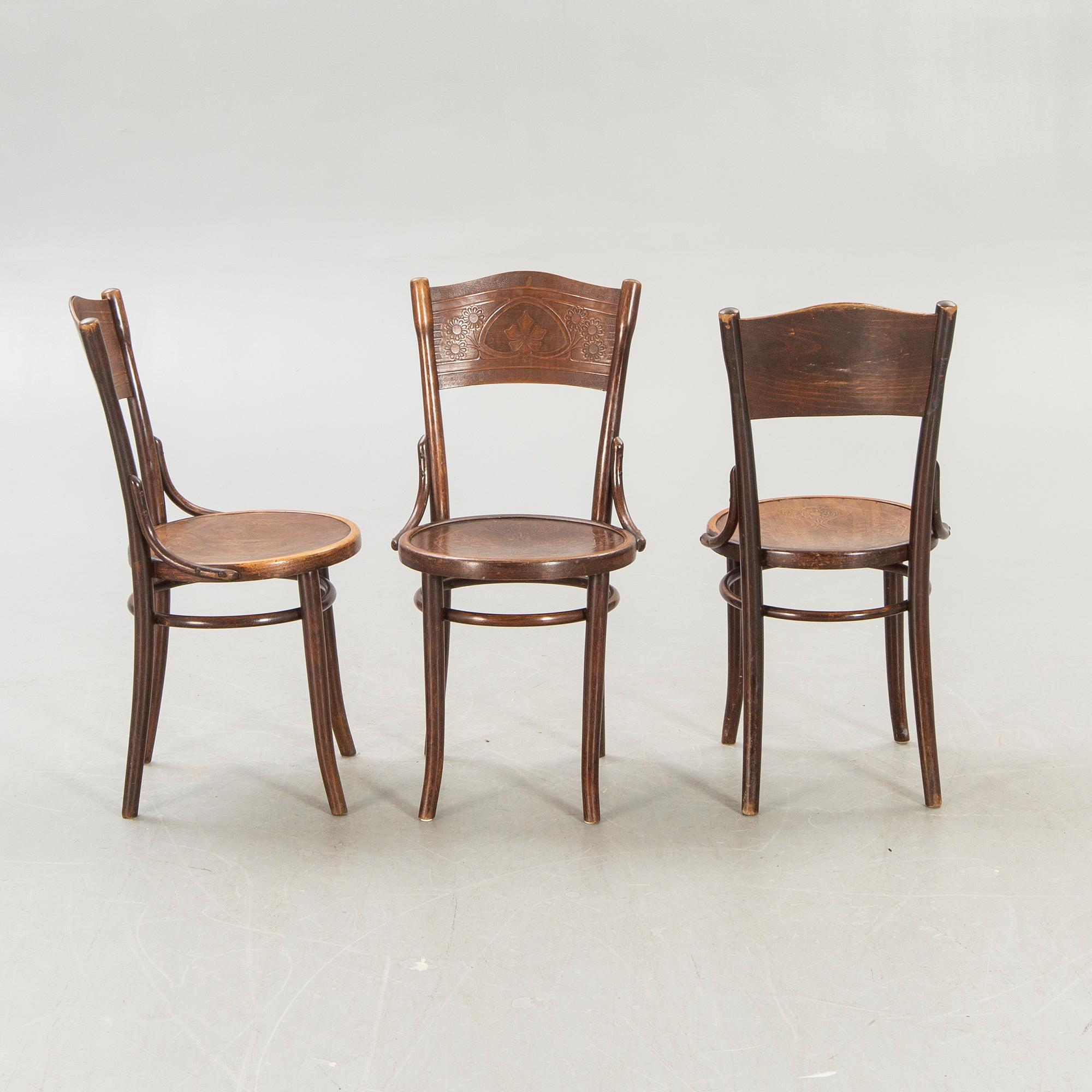A set of six Thonet chairs first half of the 20th century.