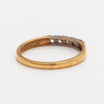 Ring, briljantslipade diamanter, 18K guld. Helsingfors 1991.