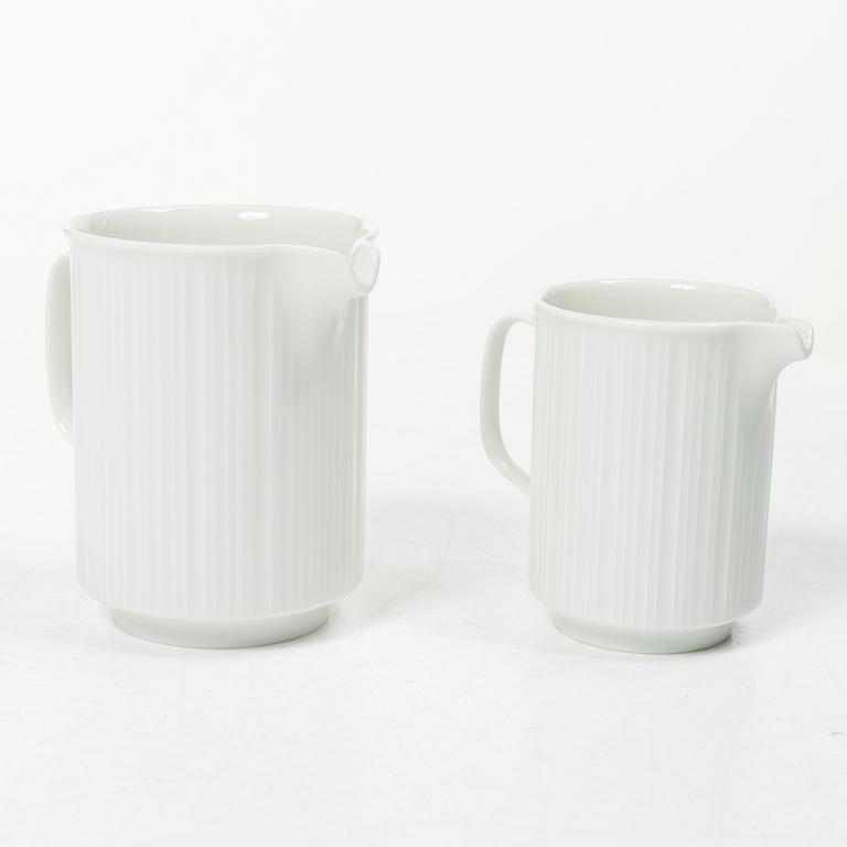 Tapio Wirkkala, A dinner service, 81 pieces, porcelain, “Variation”, Rosenthal Studio-line, designed in 1962.
