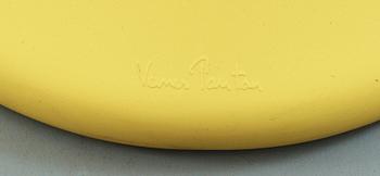 STOLAR, ett par, "Panton chair", Verner Panton för Vitra, formgivna 1960.