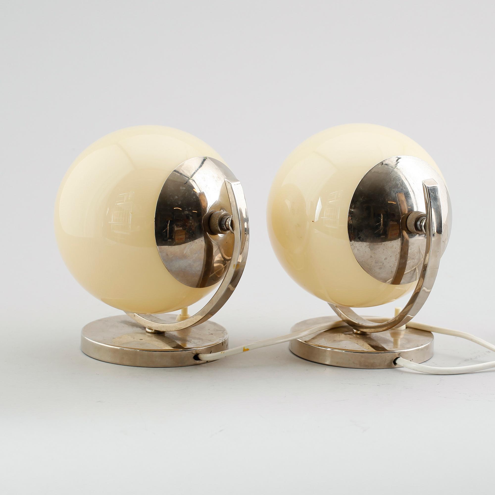 VÄGGLAMPOR, 1 par, 1900-talets första hälft.