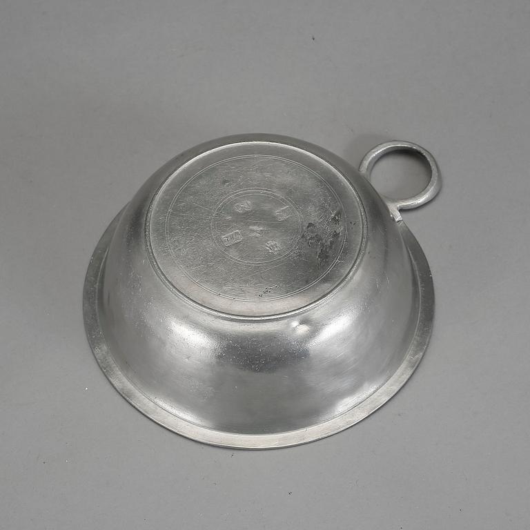 KÅSA, tenn, Gustaf Wilhelm Lindberg, Örebro 1824-1857(73).