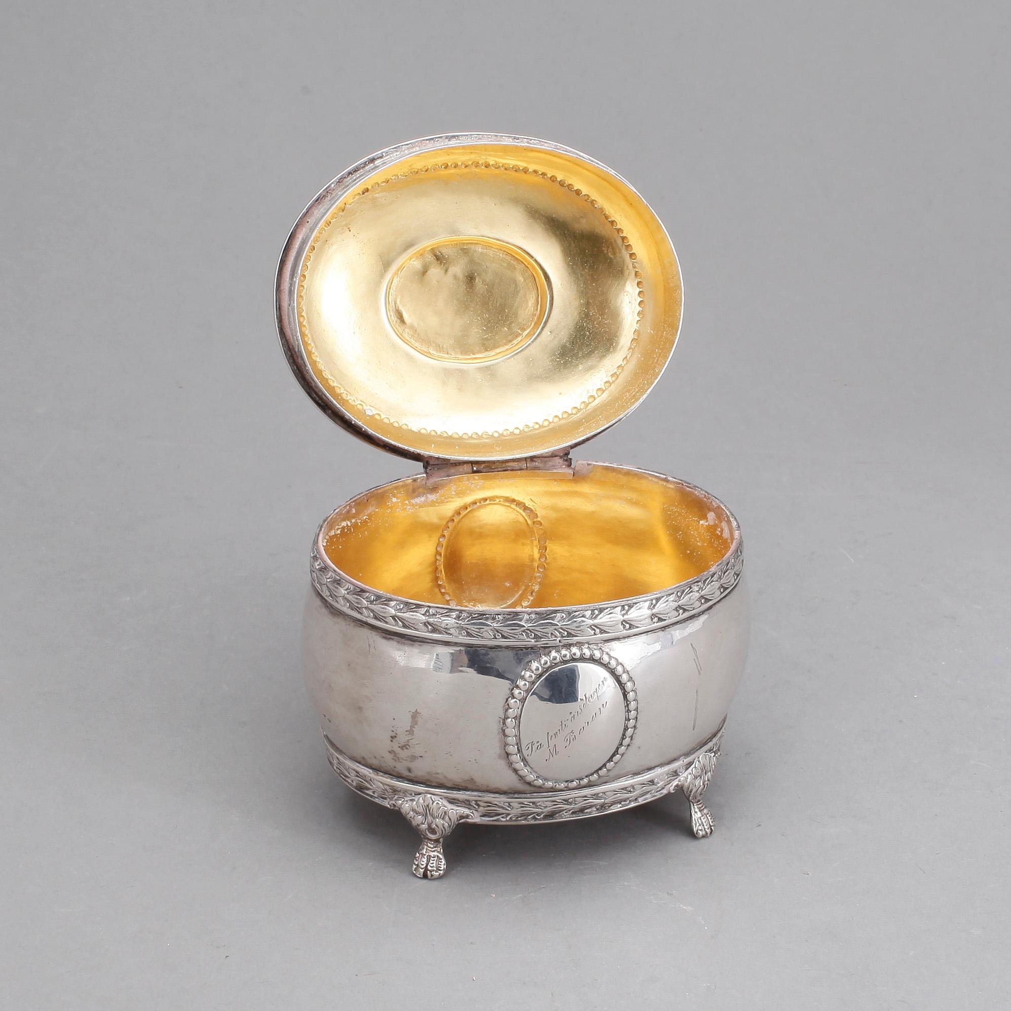 SOCKERSKRIN, silver, importstmpl. Gustaviansk stil. 1900-tal. Ca 250 g.