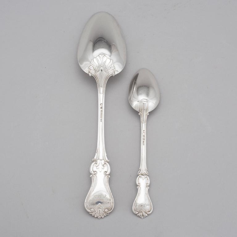 SKEDAR, 24 st (12+12), silver, G. Möllenborg, Stockholm 1847 och J. Blohm, Karlshamn 1874. Vikt 1 210 g.