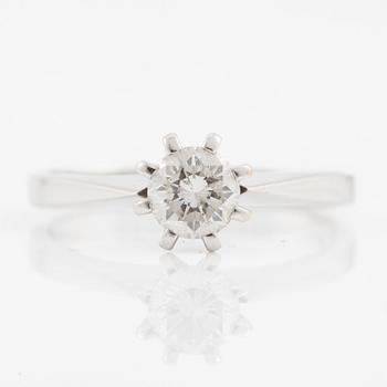Ring, 18K vitguld med briljantslipad diamant 0.85 ct enligt gravyr.