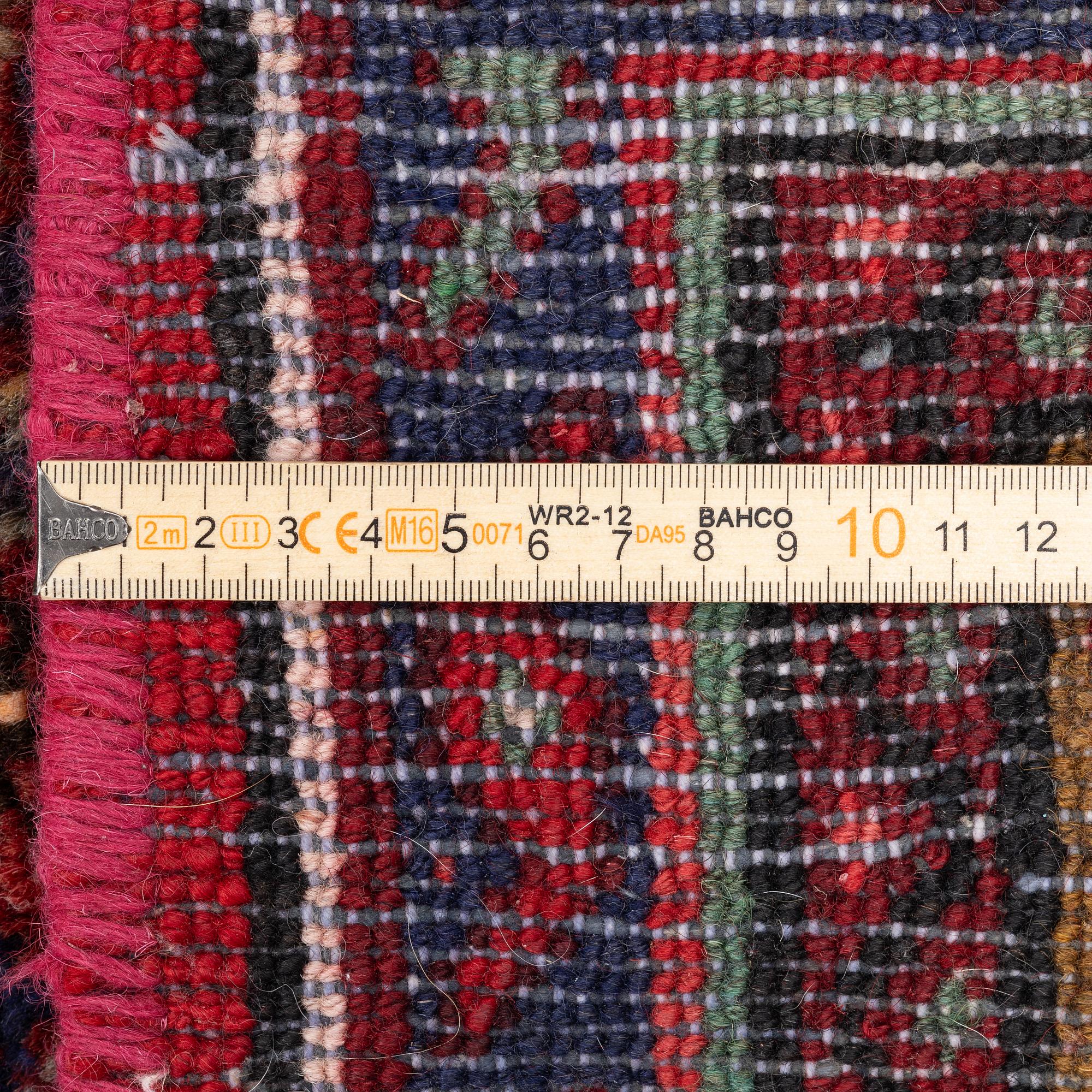 Matta, Hamadan ca 297 x 217 cm.