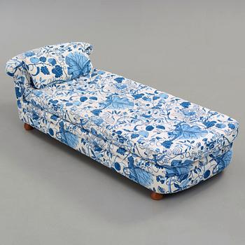 Josef Frank, couch, Firma Svenskt Tenn, modell 775.