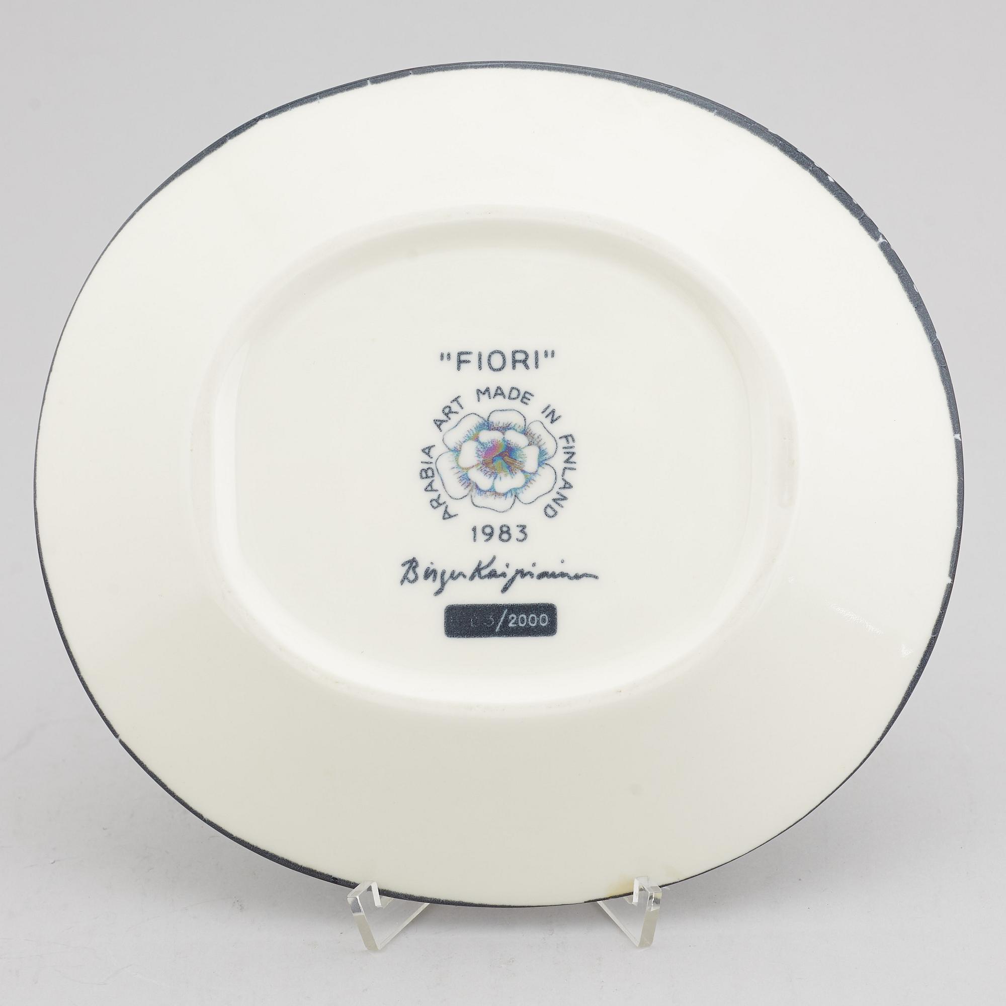 BIRGER KAIPIAINEN, ceramic Fiori dish, marked "Birger Kaipiainen, Arabia art made in Finland 1983", numbered 1903/2000.