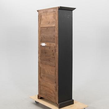 Shelf from the first half of the 20th century.