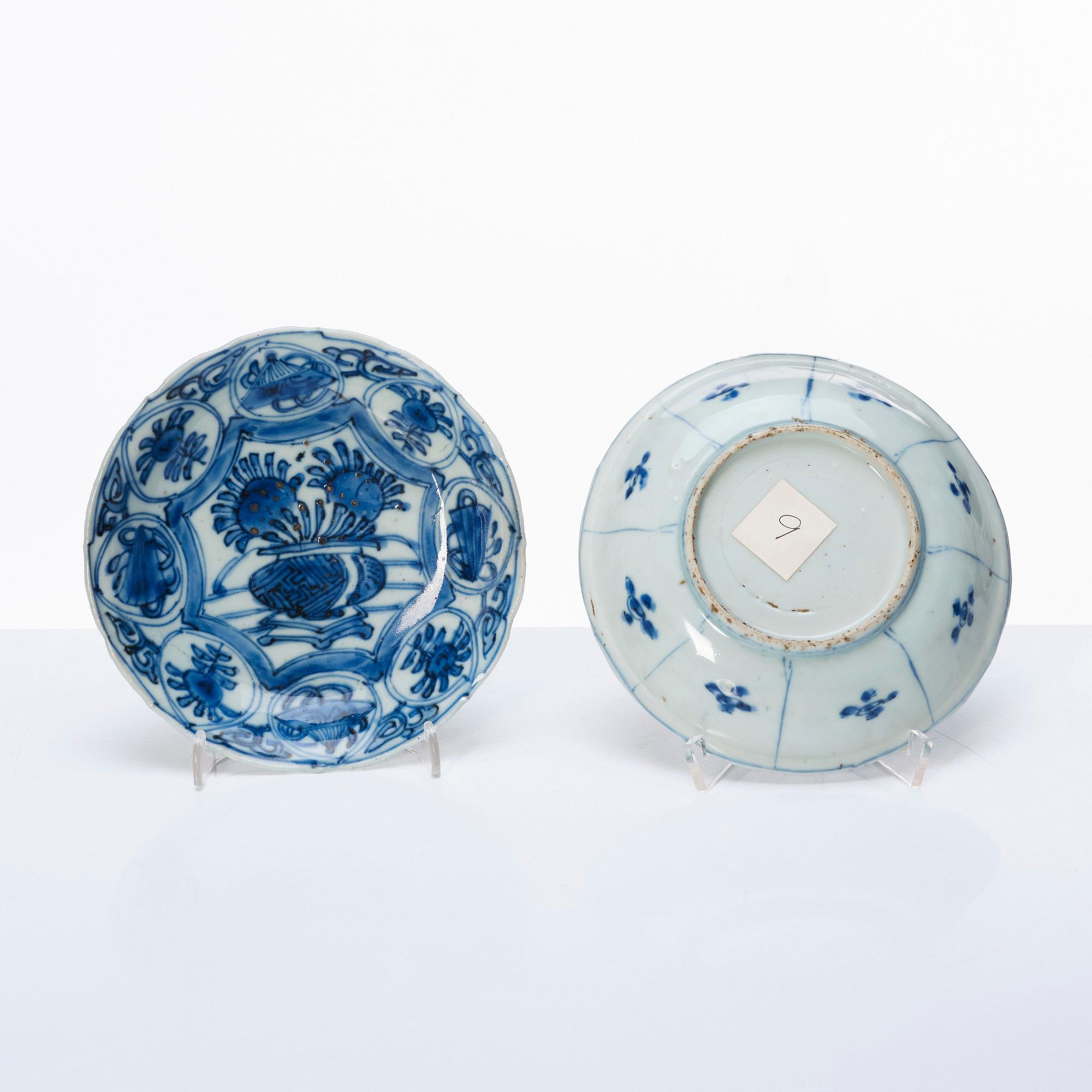 A set of seven blue and white kraak dishes, Ming dynasty, Wanli (1572-1620).