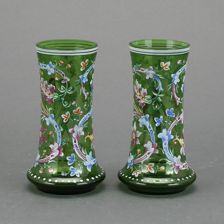 VASER, ett par, glas. 1800-talets andra del, sannolikt Tyskland.