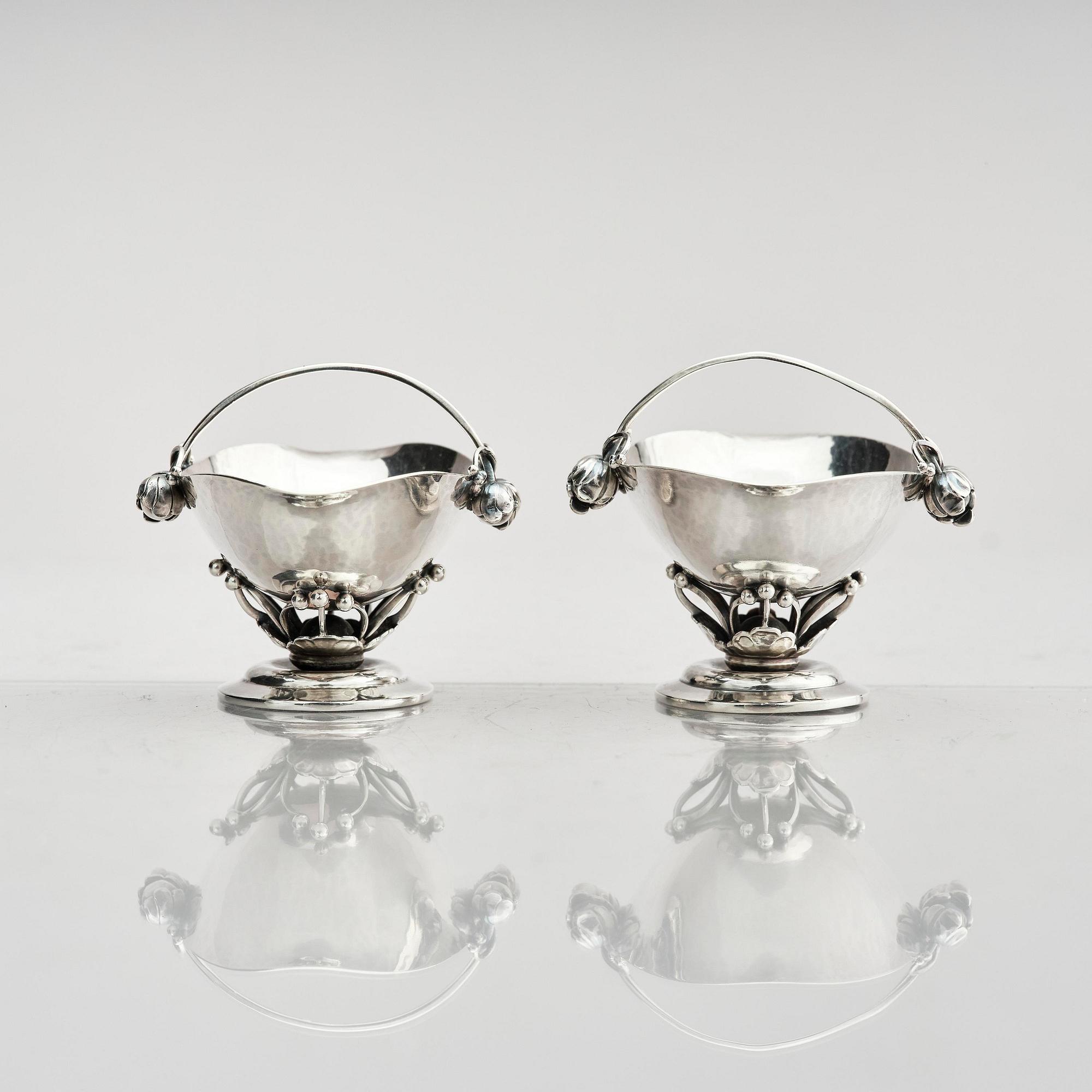 Georg Jensen, a pair of sterling silver sugar/spice jars, model no 235C, Copenhagen, Denmark 1925-1932.