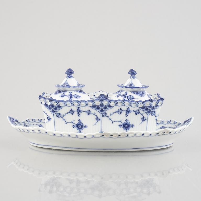 A 'Blue Fluted Full Lace' / 'Musselmalet' porcelain desk set with two inkwells, Royal Copenhagen, model 1063, 1893-1900.