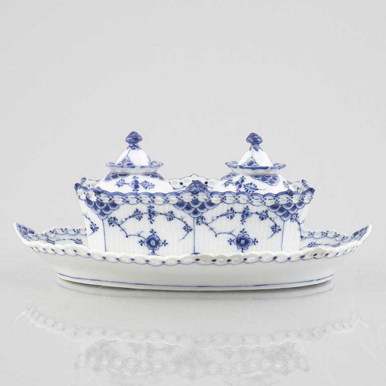 A 'Blue Fluted Full Lace' / 'Musselmalet' porcelain desk set with two inkwells, Royal Copenhagen, model 1063, 1893-1900.