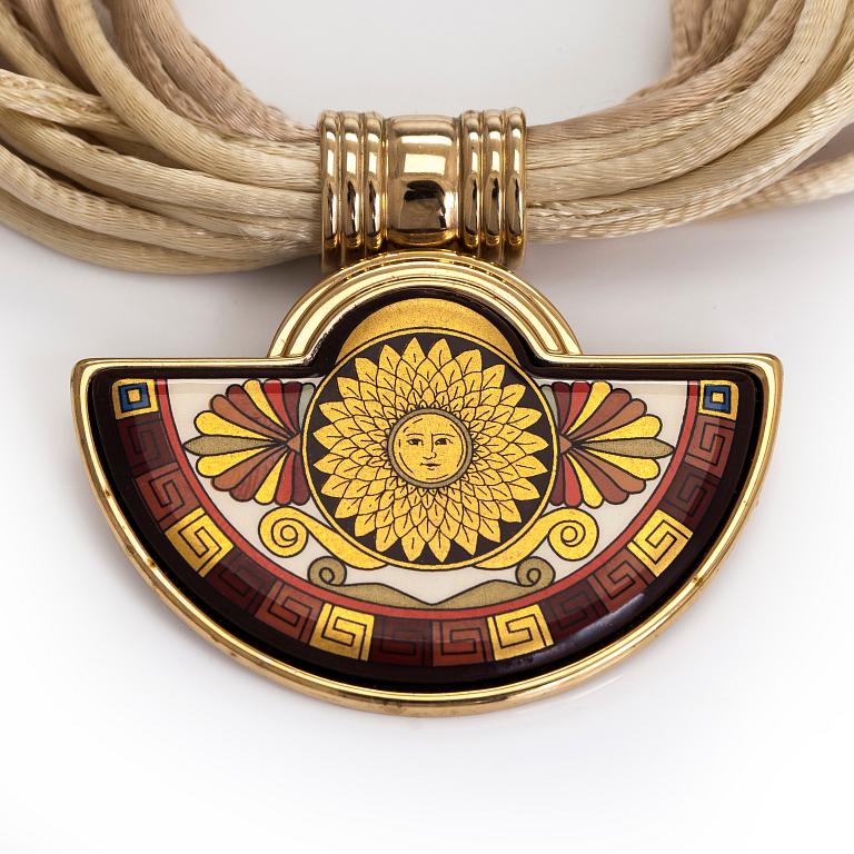 Michaela Frey, armband och halssmycke, förgylld metall, emalj.