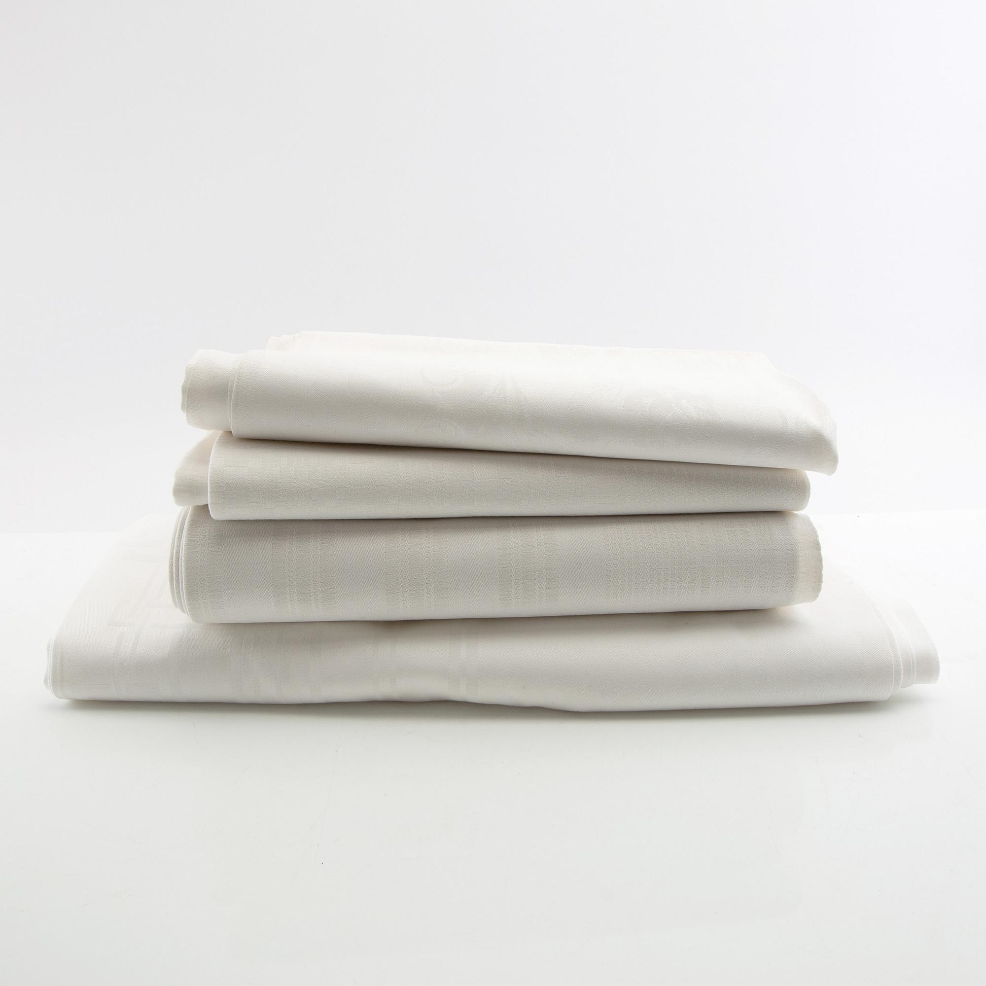 Dukar 4 st damast och dräll 1900-talets första hälft/mitt.