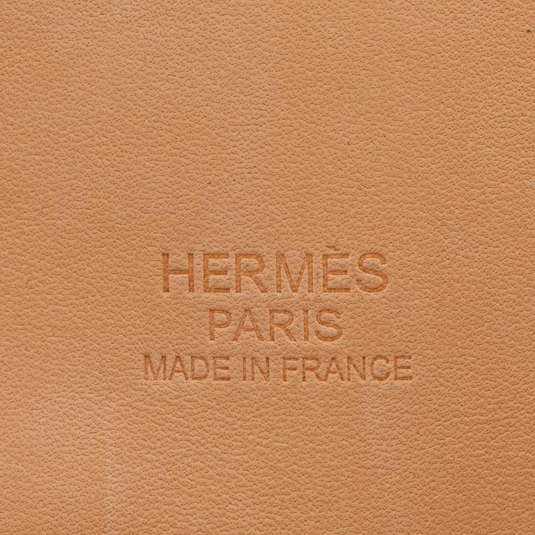 HERMÈS, a veau togo black shoulder bag, "Noisette".