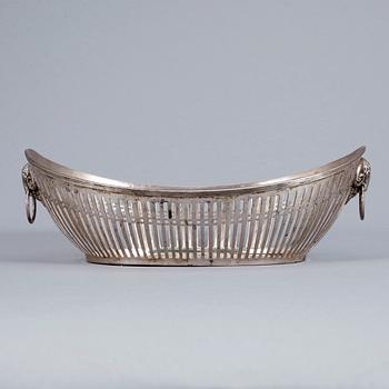 GALLERSKÅL, silver, Nederländerna. 1900-talets första hälft. Vikt ca 300 gram.