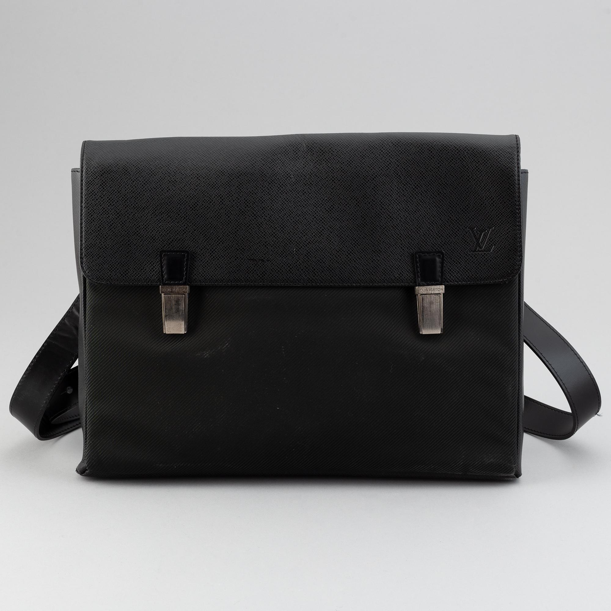 Louis Vuitton, väska, "Taiga Saratov GM".