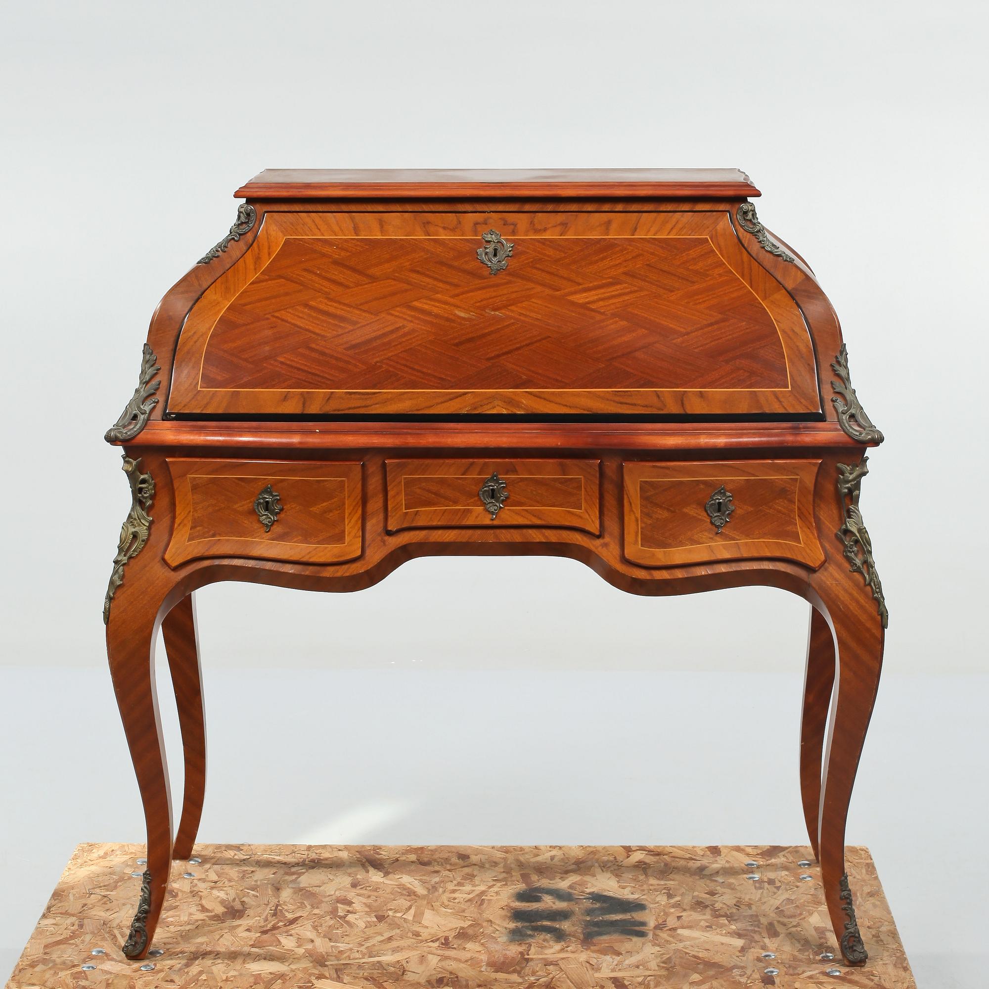 SEKRETÄR, rokokostil, omkring 1900-talets mitt.