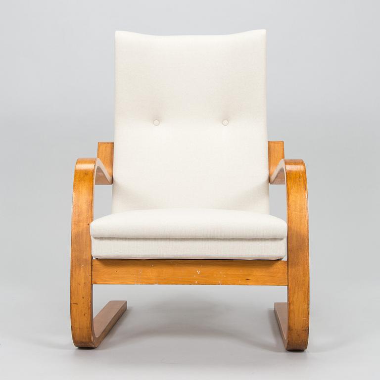 Alvar Aalto, A 1930/1940s armchair, model 36, for O.Y Huonekalu- ja Rakennustyötehdas A.B.