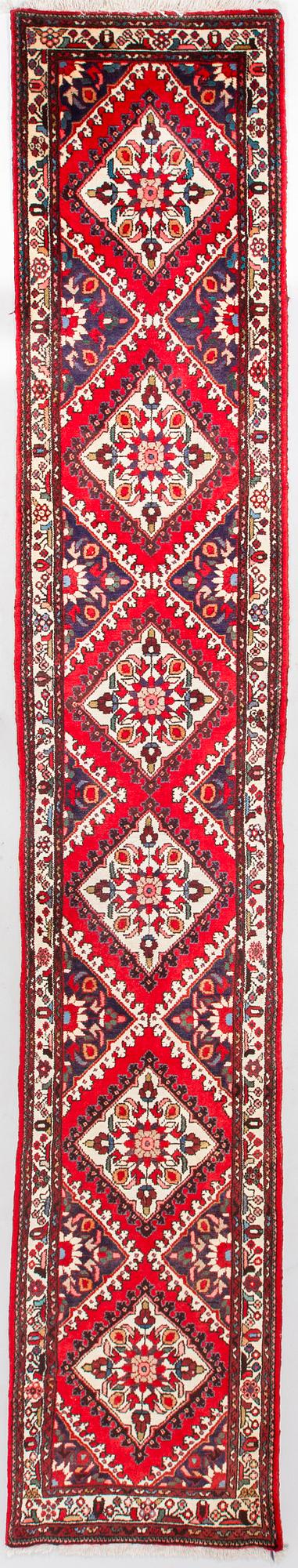 A runner, Rudbar, approx. 383 x 66 cm.