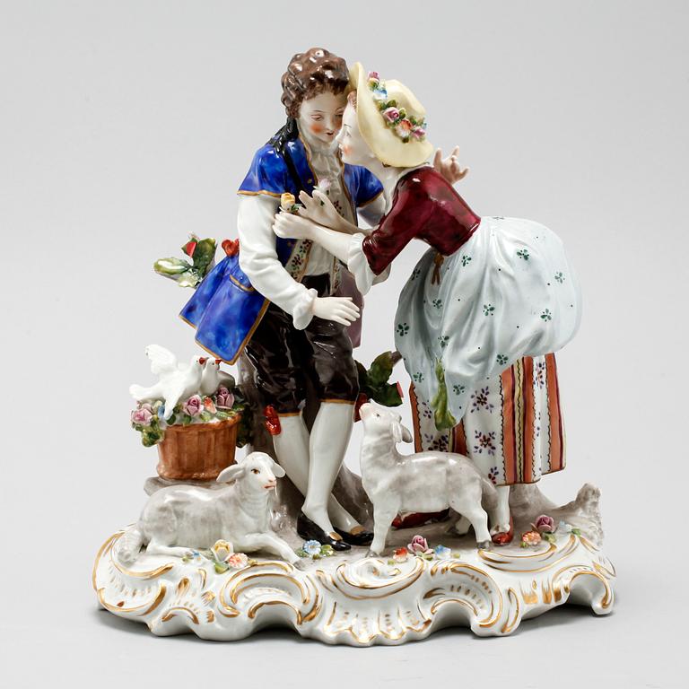 A porcelain figurine from Sitzendorf in Germany, made in late 19th century.