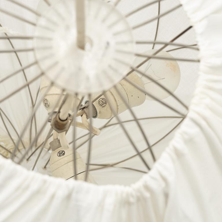 Tore Ahlsén, taklampa, "Pia-lampan", Gärsnäs.