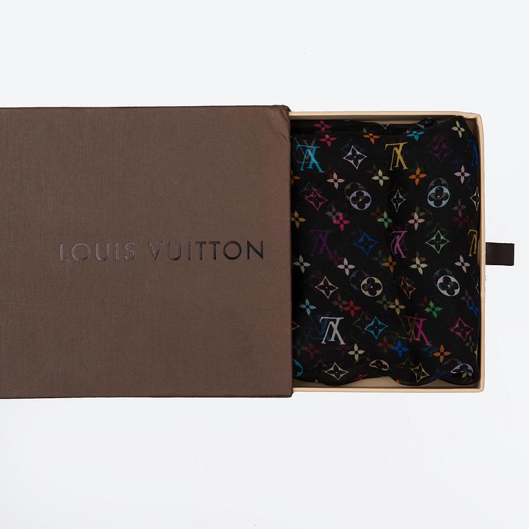 SCARF, Louis Vuitton.