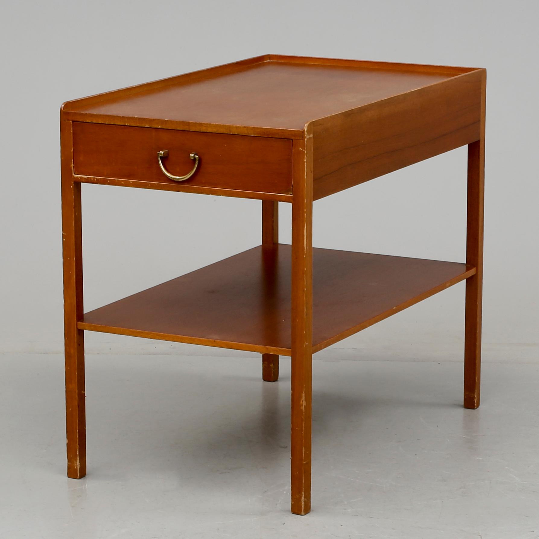 SÄNGBORD, modell 914. Josef Frank, Firma Svenskt Tenn, 1950-/60-tal.